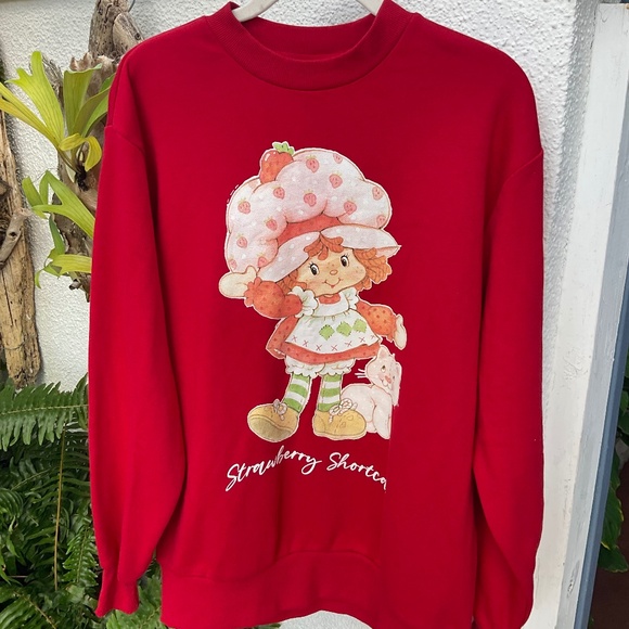 Strawberry 🍓 Shortcake 🍰 Red Sweatshirt - Picture 1 of 4